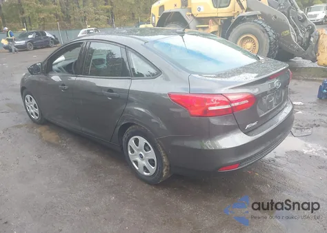 2016 Ford Focus S from USA, damaged, VIN 1FADP3E29GL215416